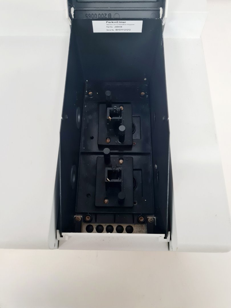 Image of Perkin Elmer Lambda 25 UV/VIS Spectrometer Lab