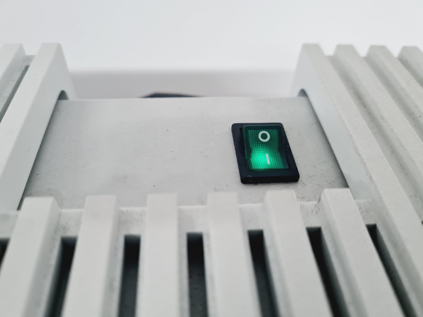 Image of Perkin Elmer Lambda 25 UV/VIS Spectrometer Lab