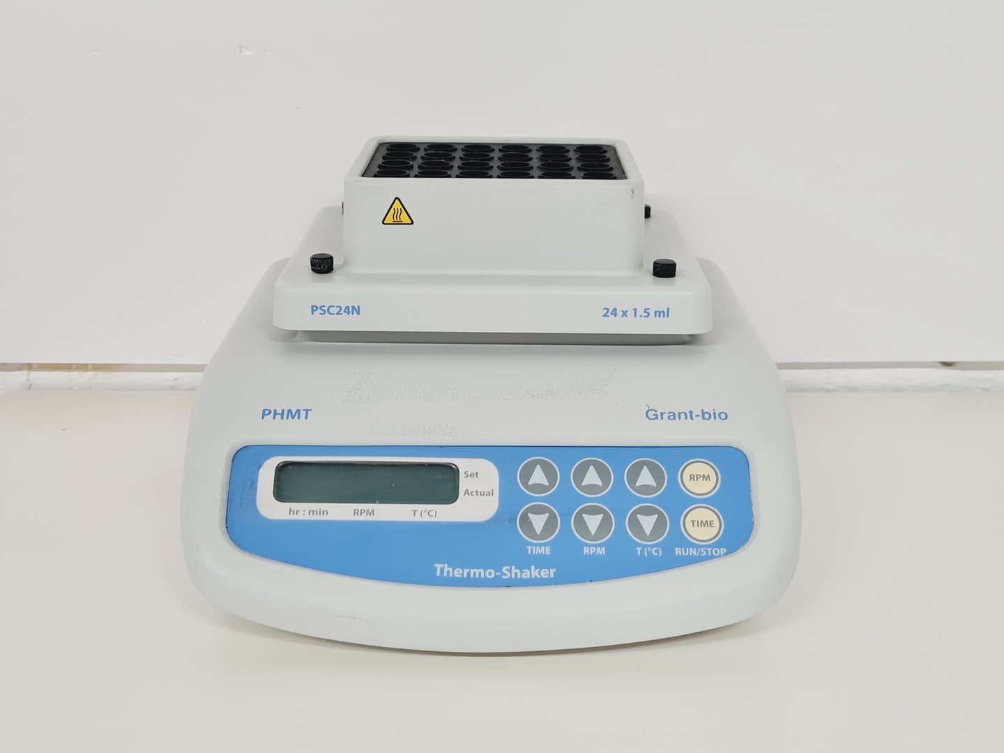 Image of Grant-Bio PHMT Thermoshaker with PSC24N 24 x 1.5ml Lab