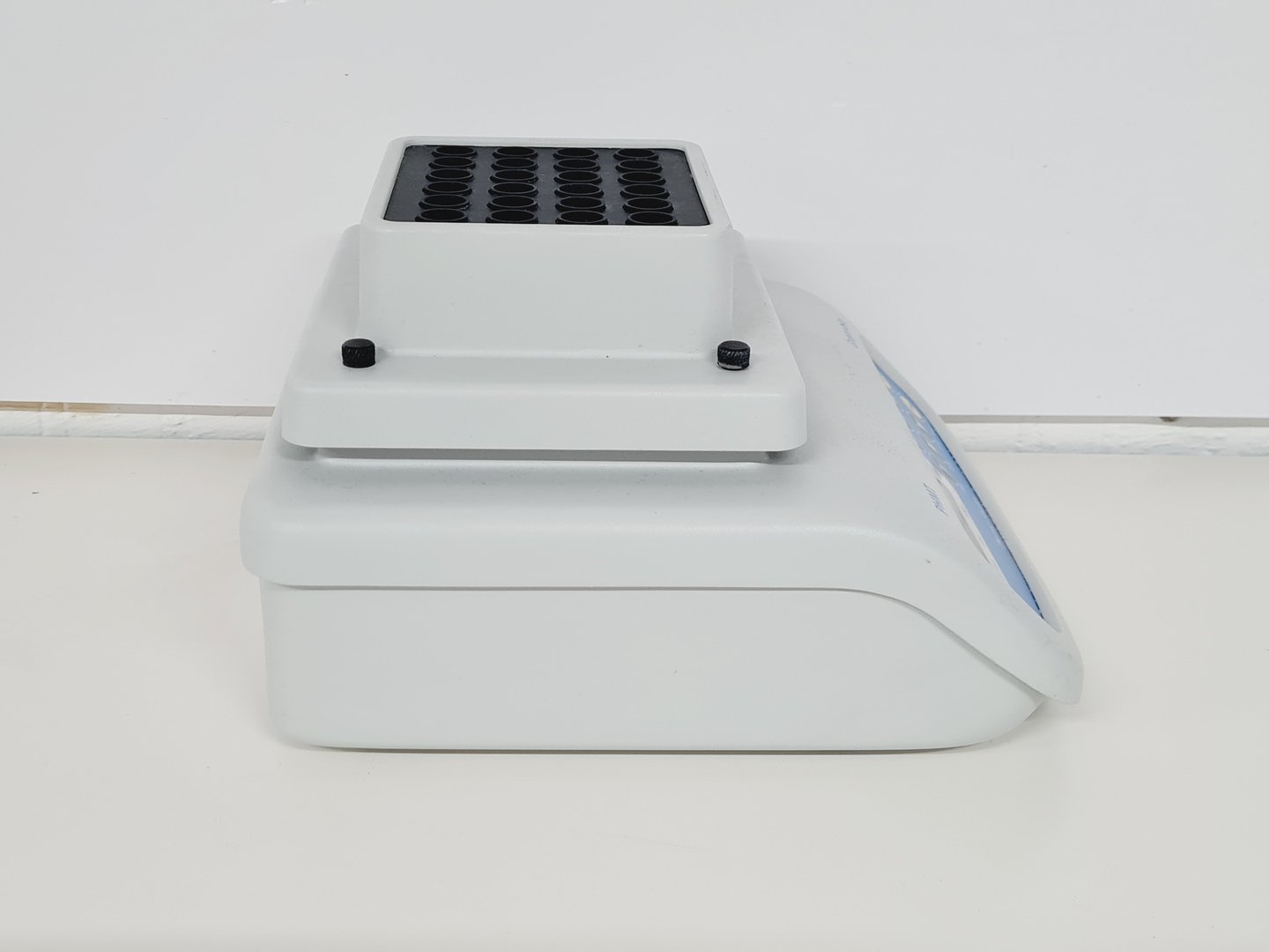 Image of Grant-Bio PHMT Thermoshaker with PSC24N 24 x 1.5ml Lab