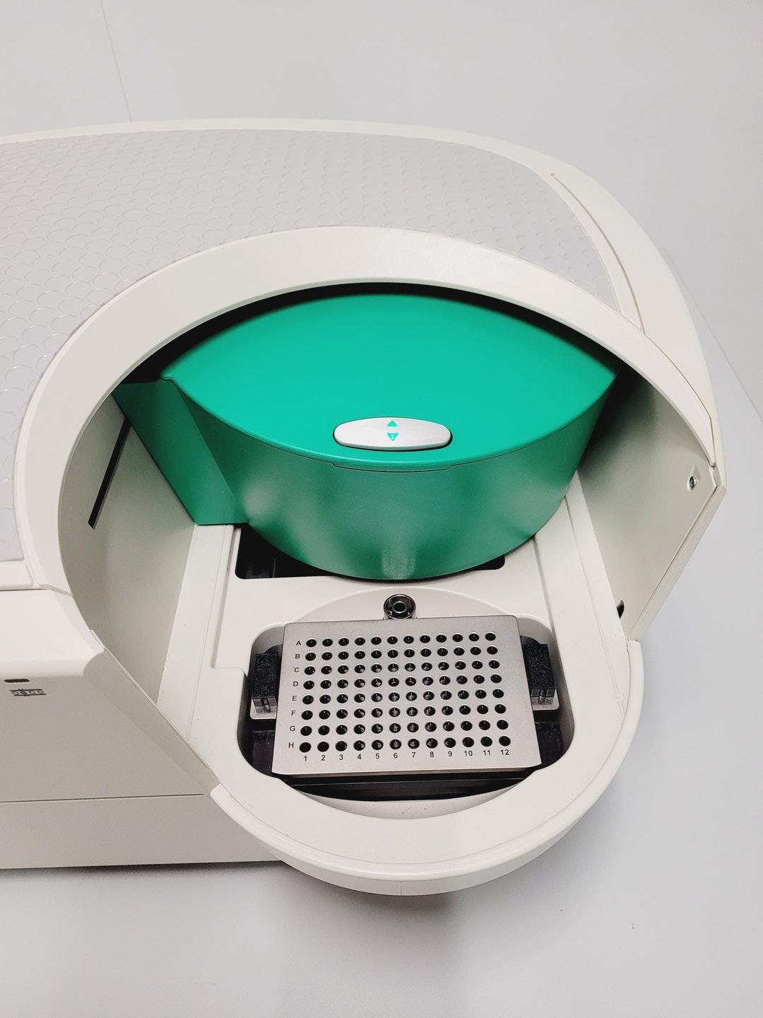 Image of Bio-Rad QX100 Droplet Reader Lab