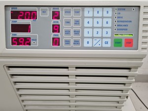 Thumbnail image of MSE Mistral 3000i Benchtop Centrifuge w/ Windshield Rotor Lab