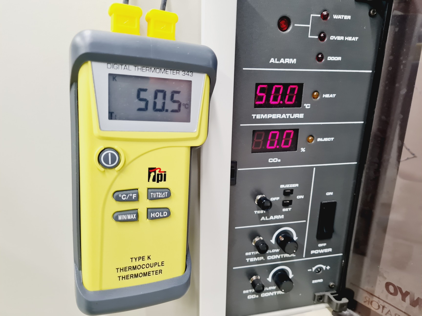 Image of Sanyo CO2 Incubator Model: MCO-175 Lab