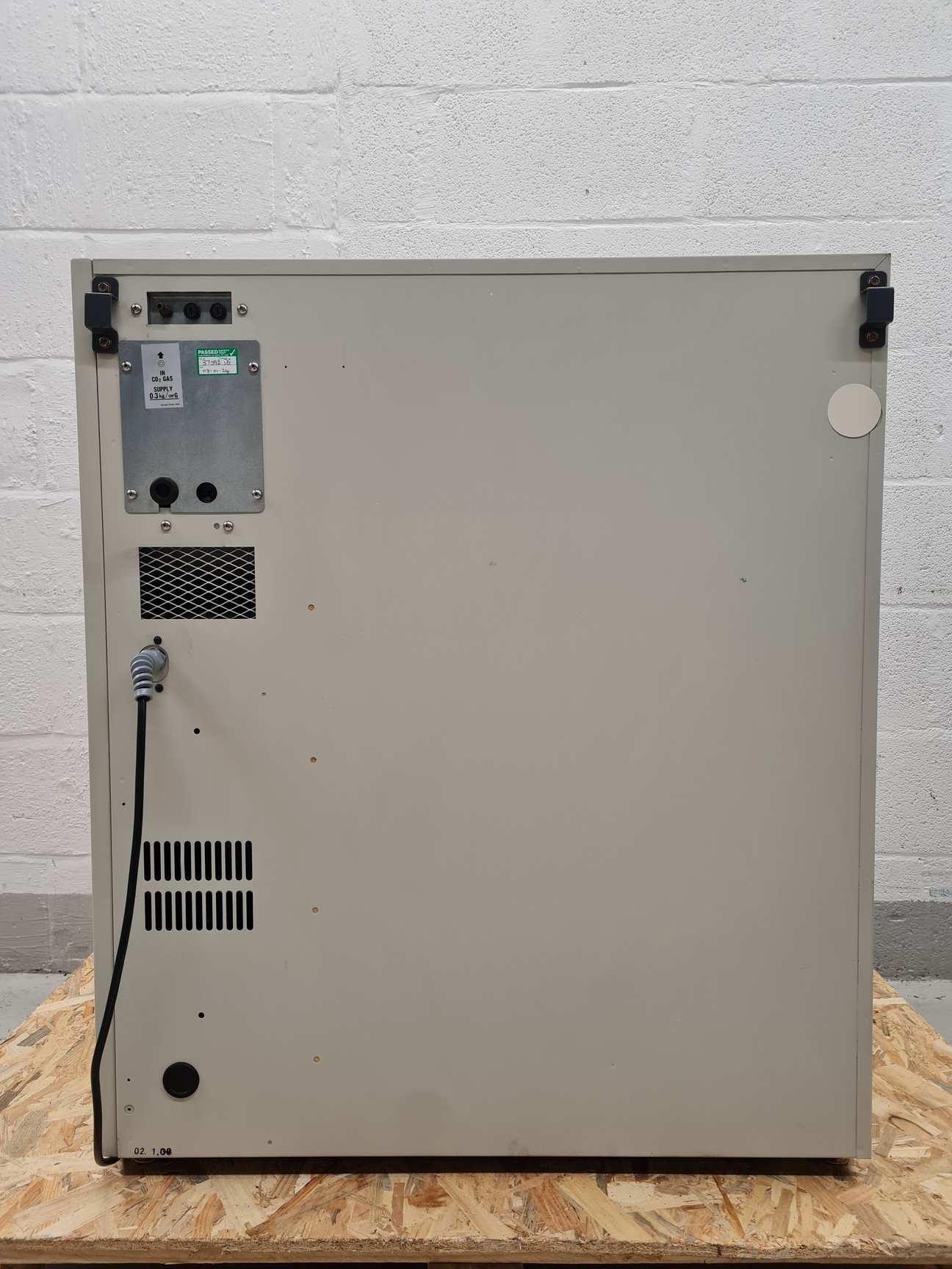 Image of Sanyo C02 Incubator Model MC0175 Lab