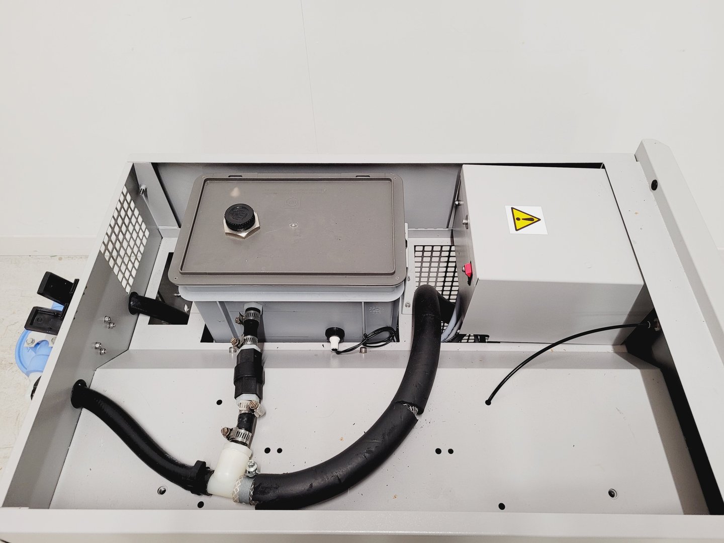Image of Applied Thermal Control Model K6 ATC Industrial Recirculating Chiller Lab Faulty