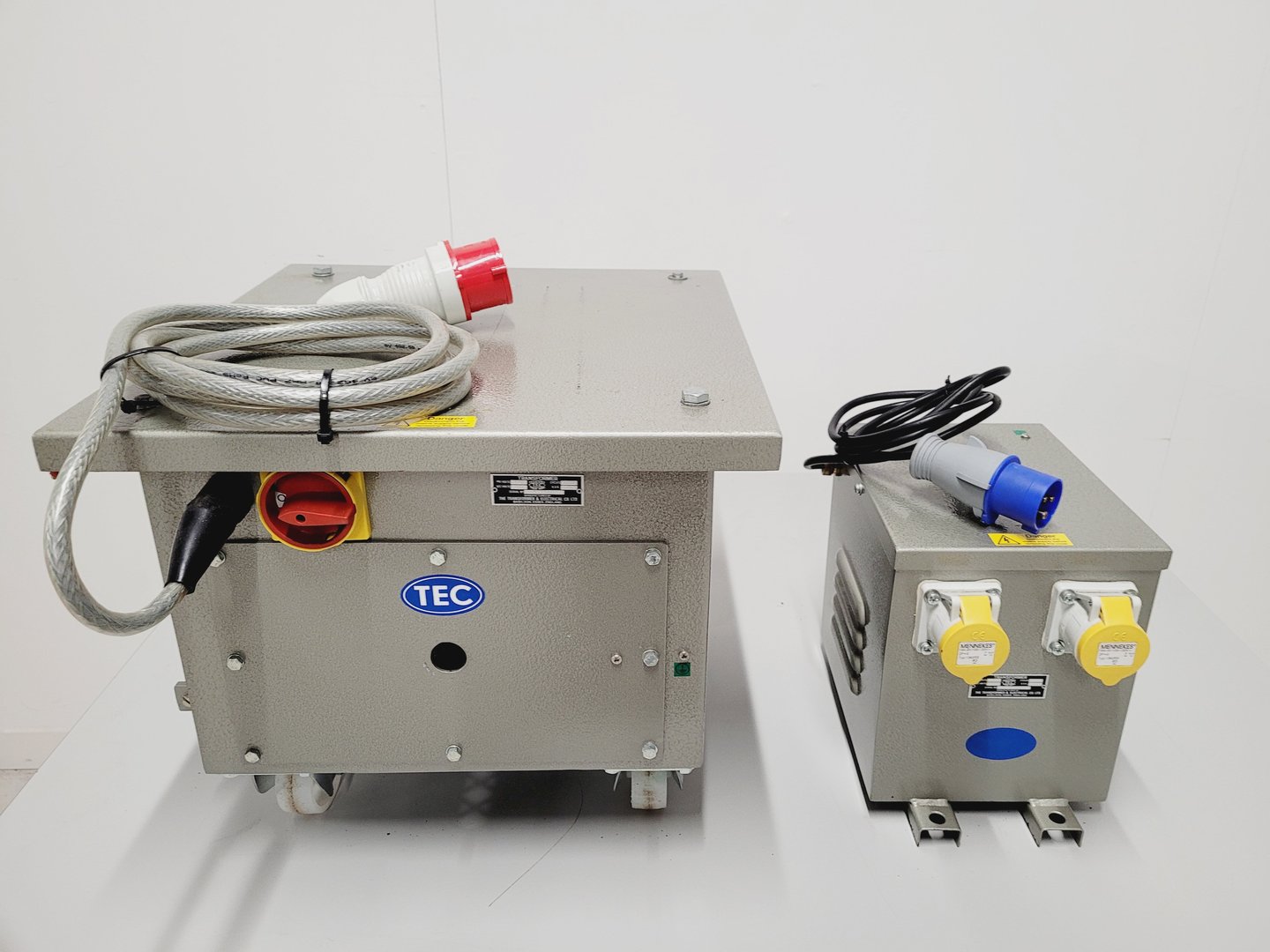 Image of 2 TEC Transformers 1 x 3.5 kva 3 phase 440v to 200v, 1 x 1.84 kva 240v to 115v