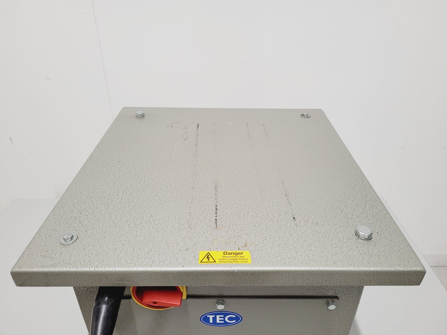 Image of 2 TEC Transformers 1 x 3.5 kva 3 phase 440v to 200v, 1 x 1.84 kva 240v to 115v