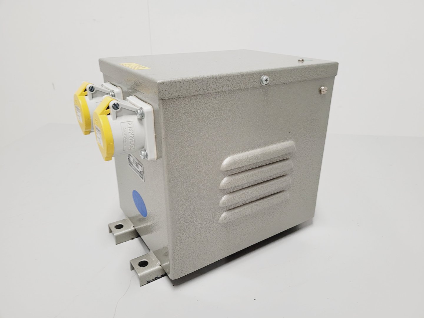 Image of 2 TEC Transformers 1 x 3.5 kva 3 phase 440v to 200v, 1 x 1.84 kva 240v to 115v