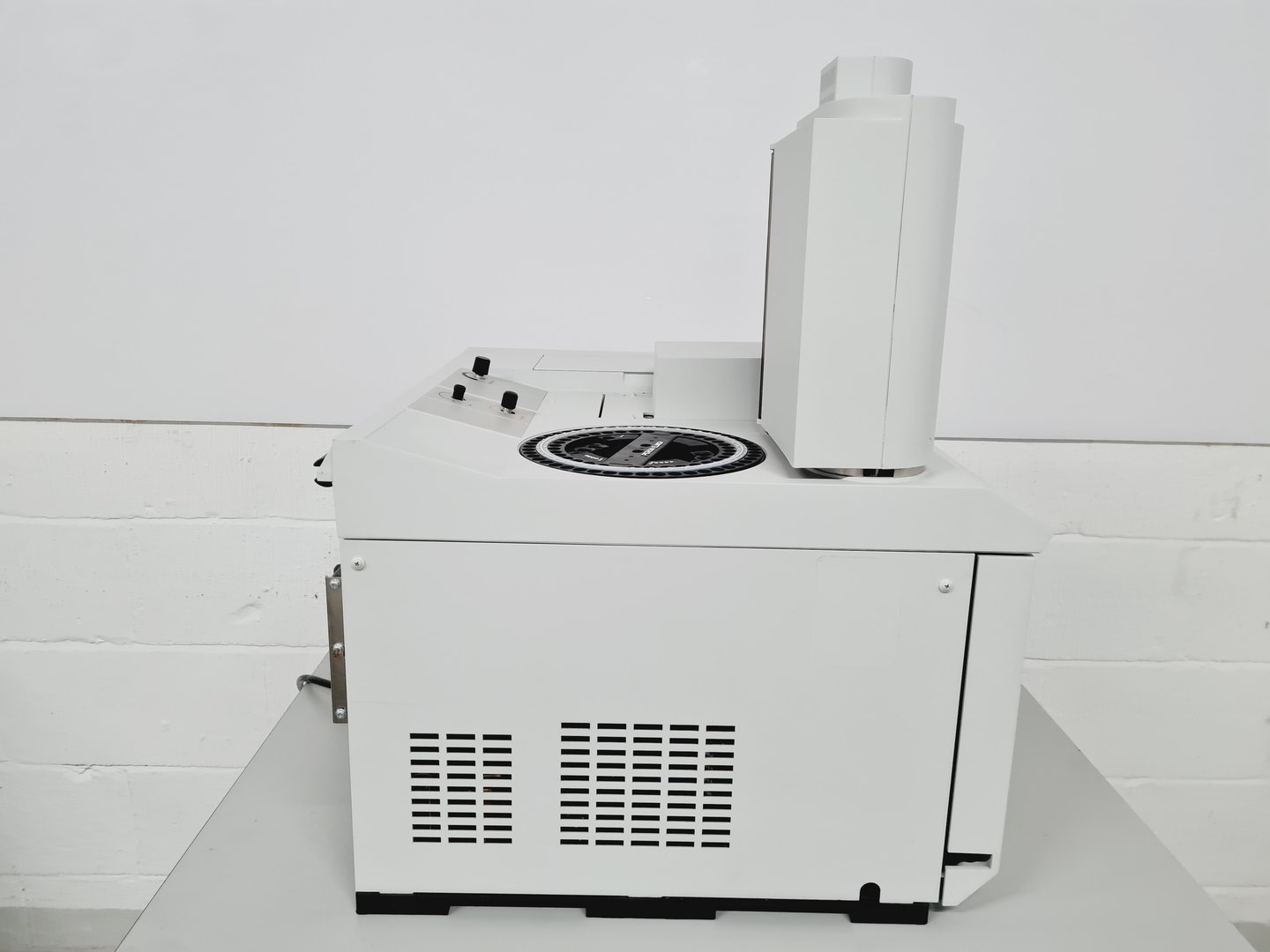 Image of Perkin Elmer AutoSystem XL Gas Chromatograph Lab