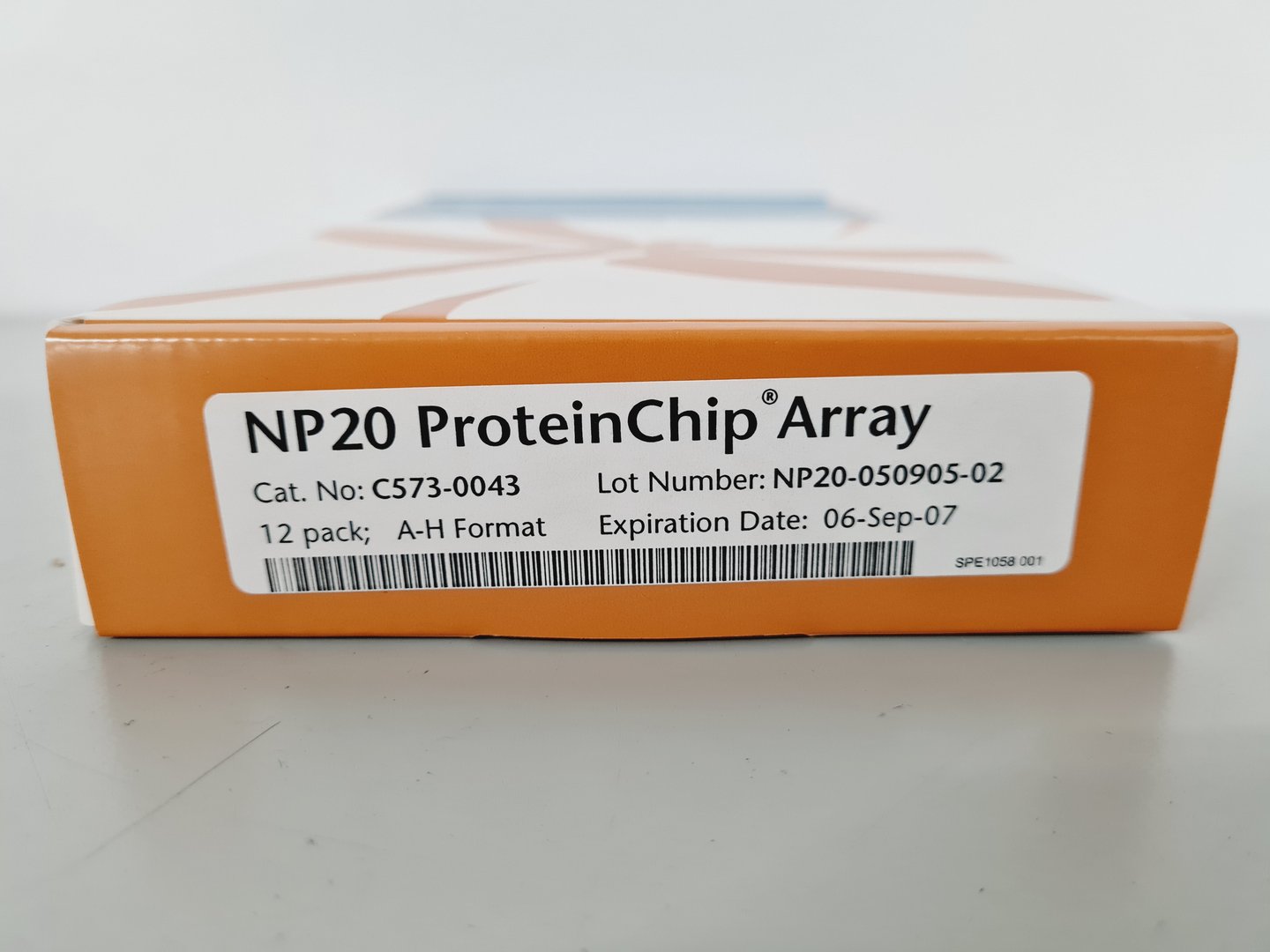 Image of Ciphergen ProteinChip System Series 4000 Lab