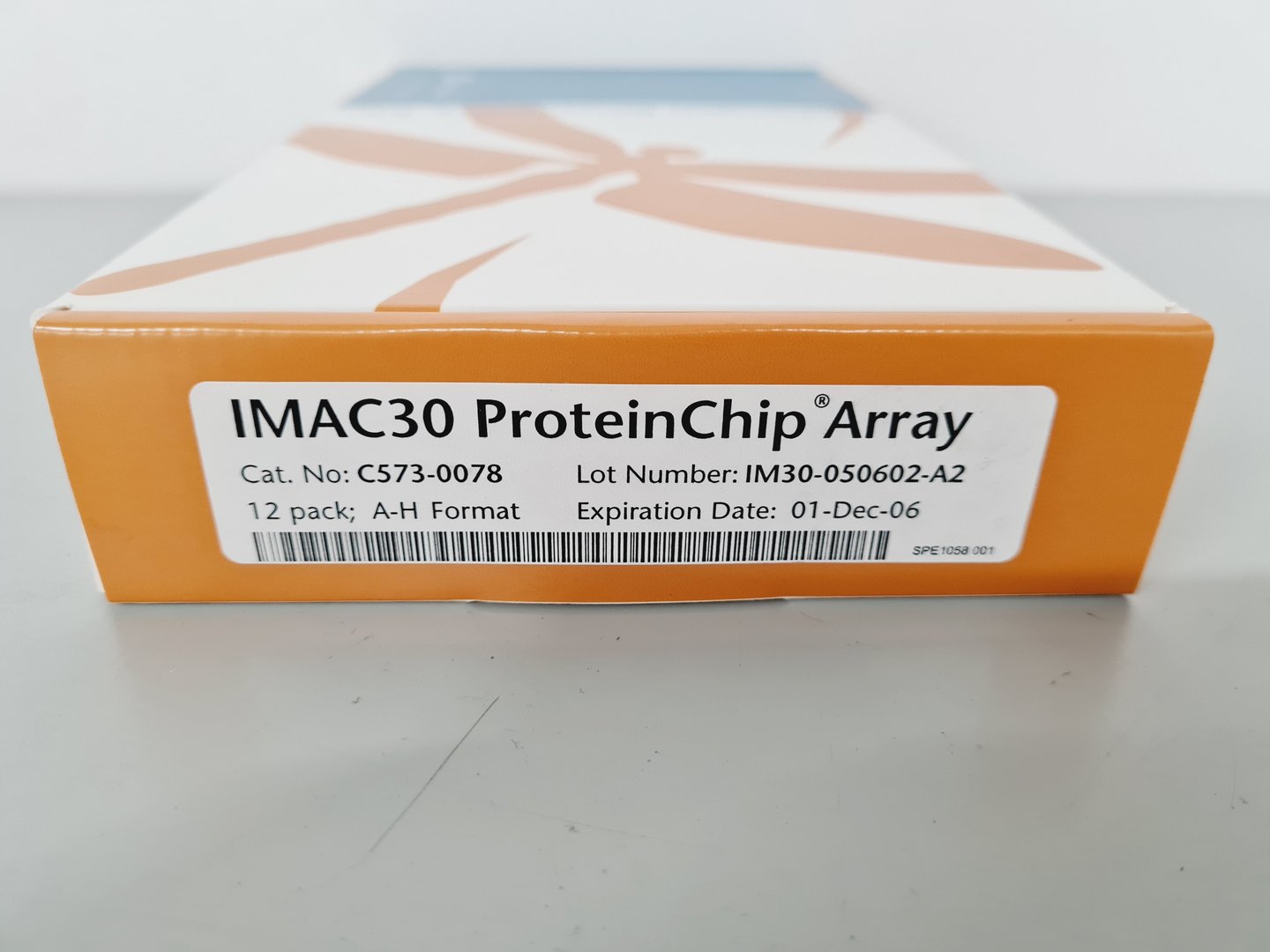 Image of Ciphergen ProteinChip System Series 4000 Lab