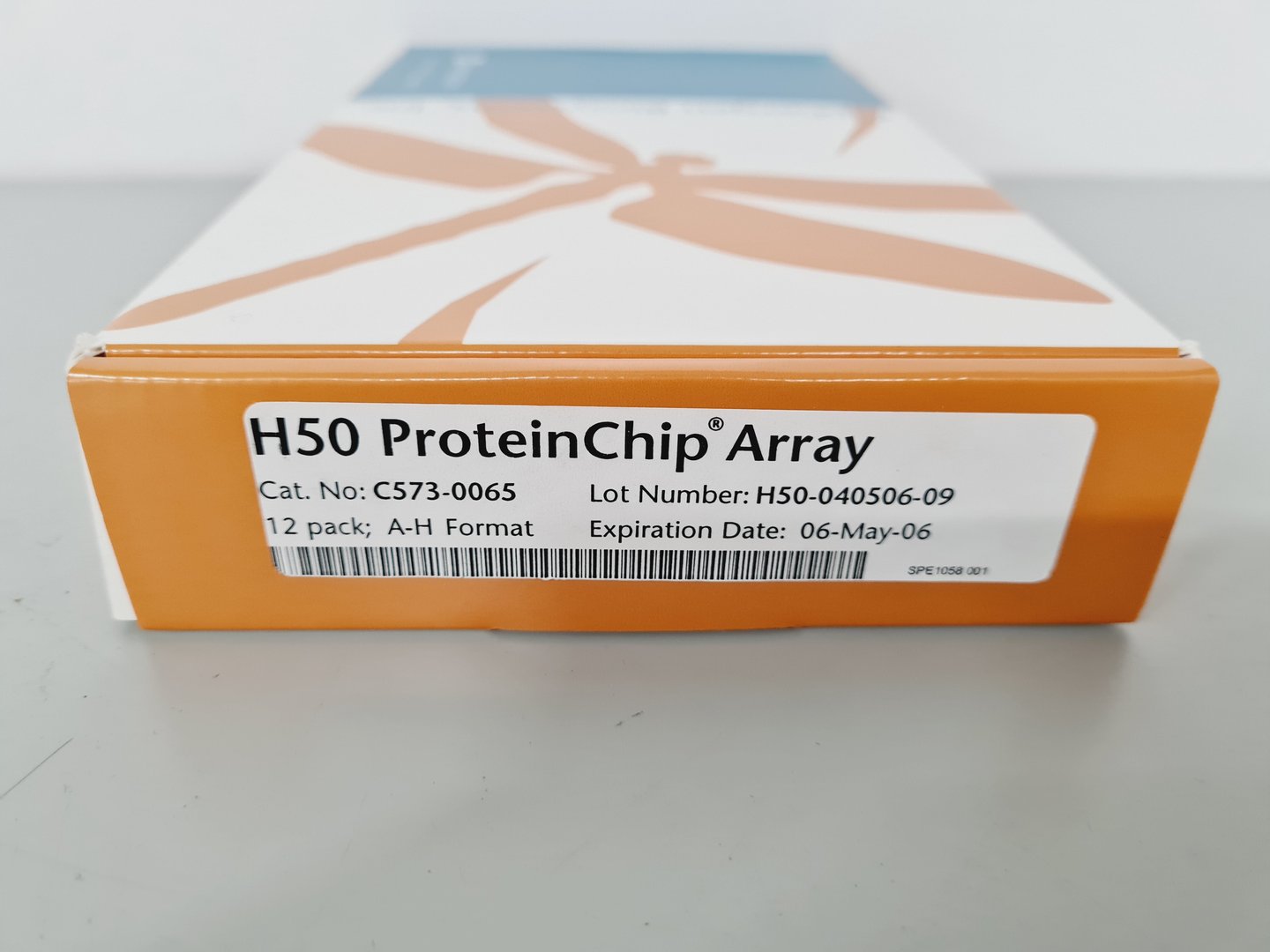 Image of Ciphergen ProteinChip System Series 4000 Lab