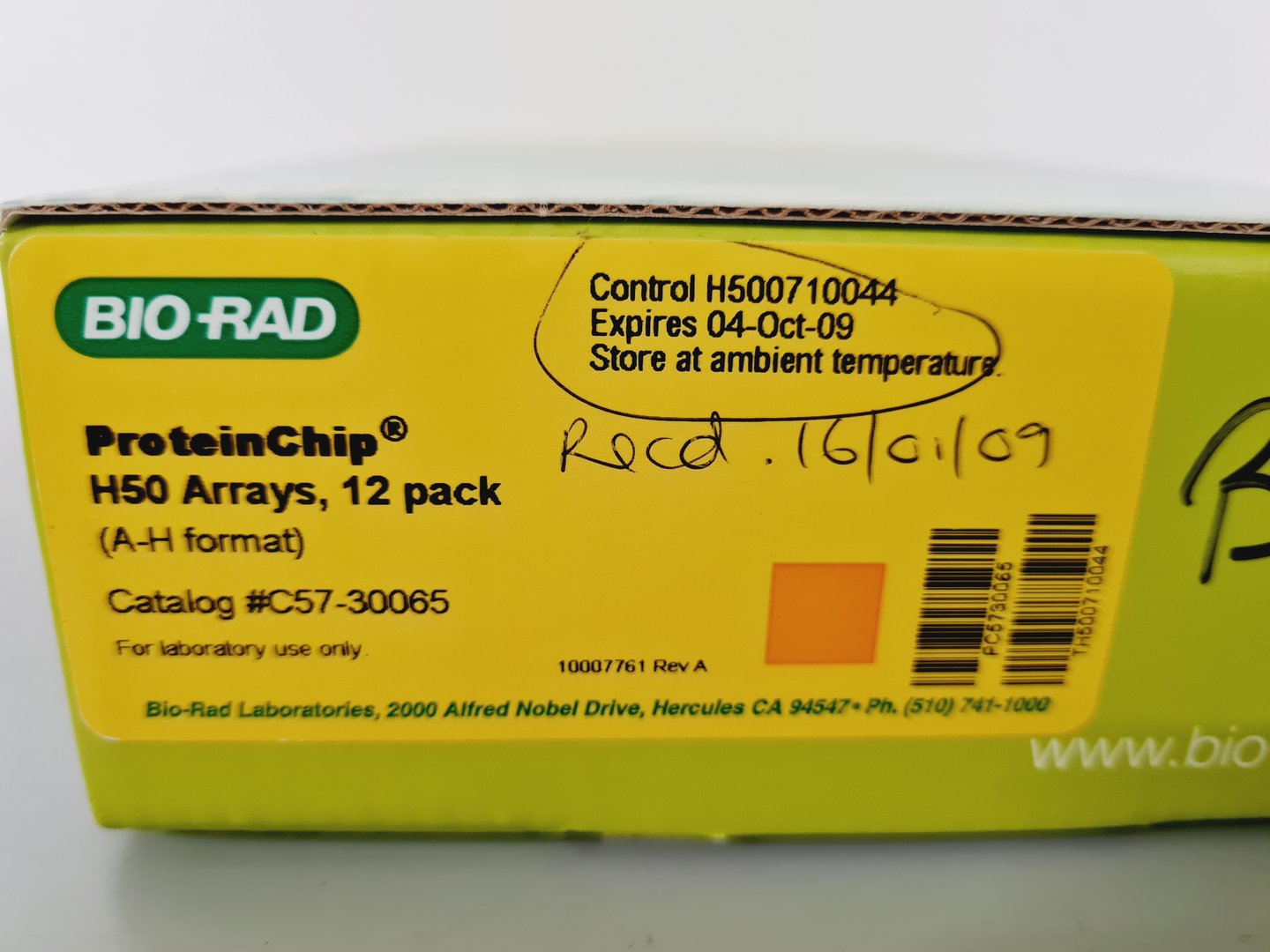 Image of Ciphergen ProteinChip System Series 4000 Lab