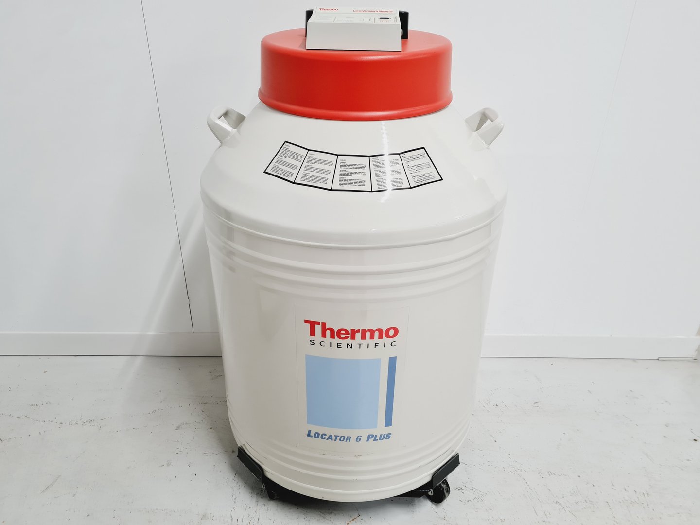 Image of Thermo Scientific Locator 6 Plus  Liquid Nitrogen Dewar Lab