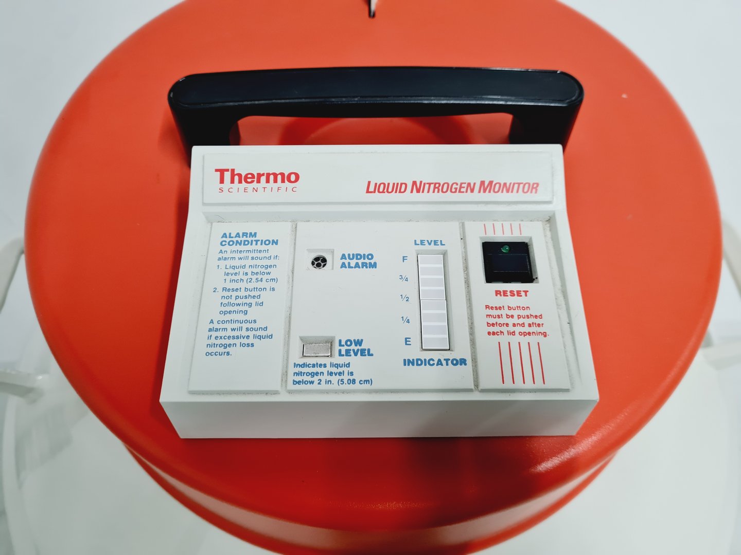 Image of Thermo Scientific Locator 6 Plus  Liquid Nitrogen Dewar Lab