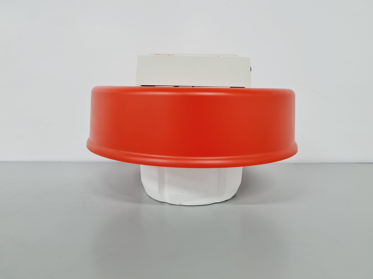 Image of Thermo Scientific Locator 6 Plus  Liquid Nitrogen Dewar Lab