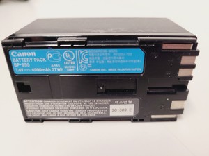 Thumbnail image of Canon Model XF305 HD Video Camera 1 x Battery, Remote Control and Charger