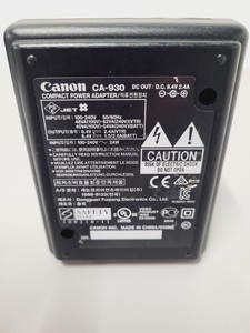 Thumbnail image of Canon Model XF305 HD Video Camera 1 x Battery, Remote Control and Charger