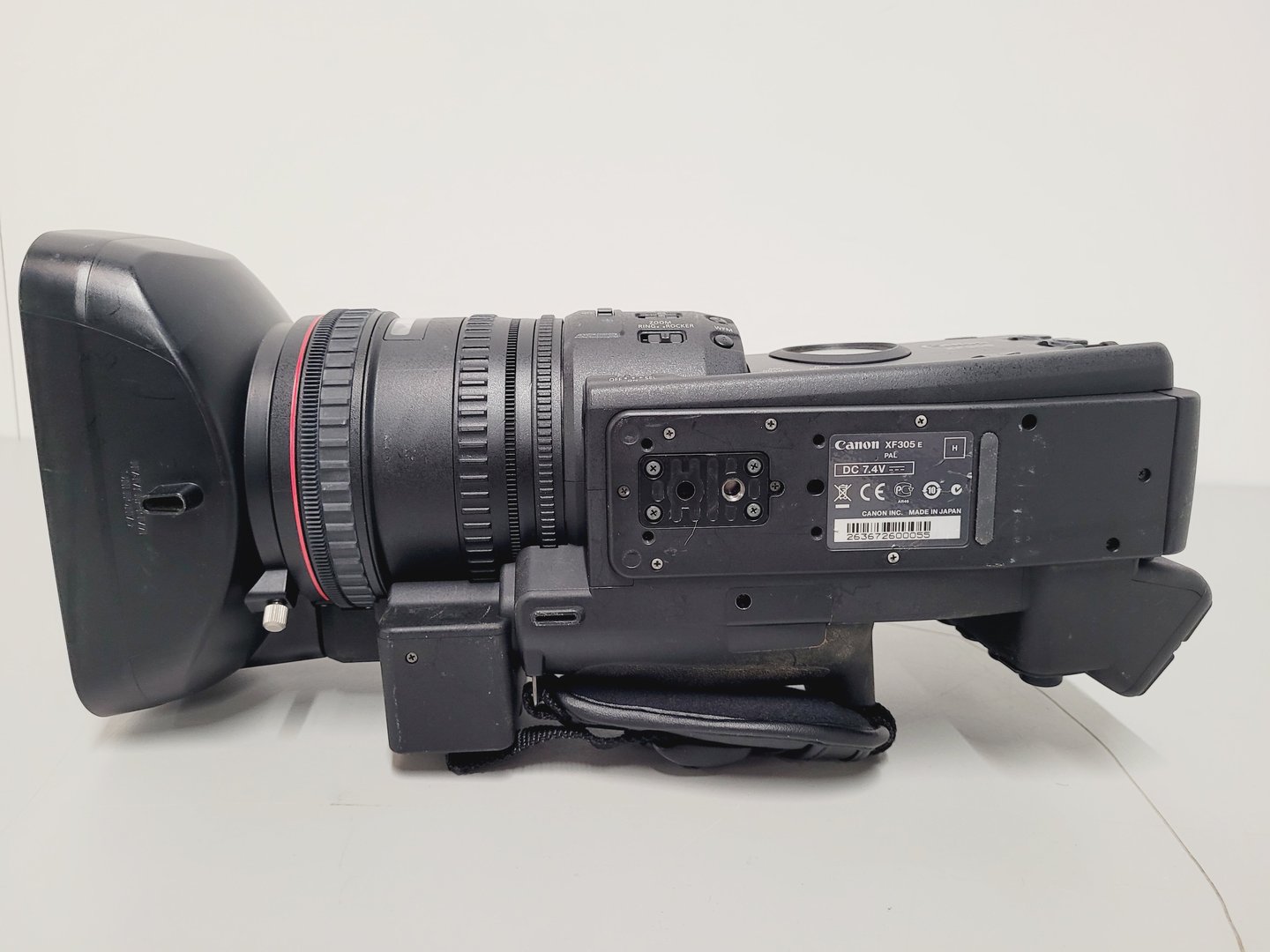 Image of Canon Model XF305 HD PAL Video Camera Camcorder w/ Charger / Power Adapter