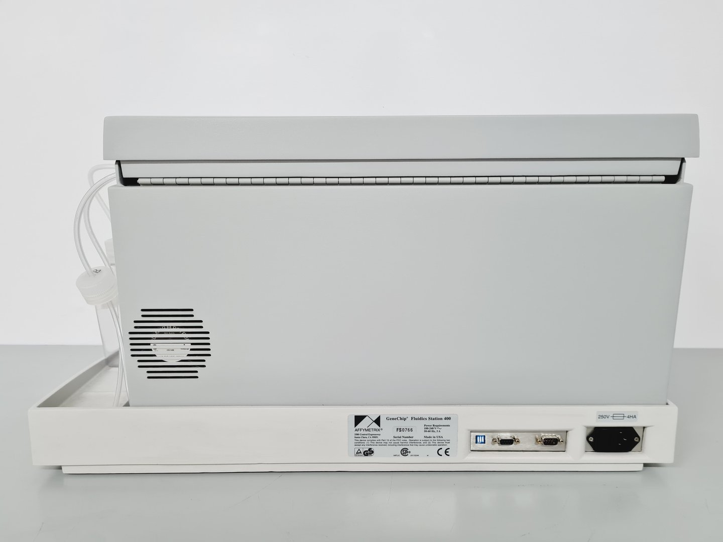 Image of Affymetrix GeneChip Scanner 3000 System with Affymetrix Fluidics Station 450 Lab