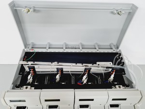 Thumbnail image of Affymetrix GeneChip Scanner 3000 System with Affymetrix Fluidics Station 450 Lab