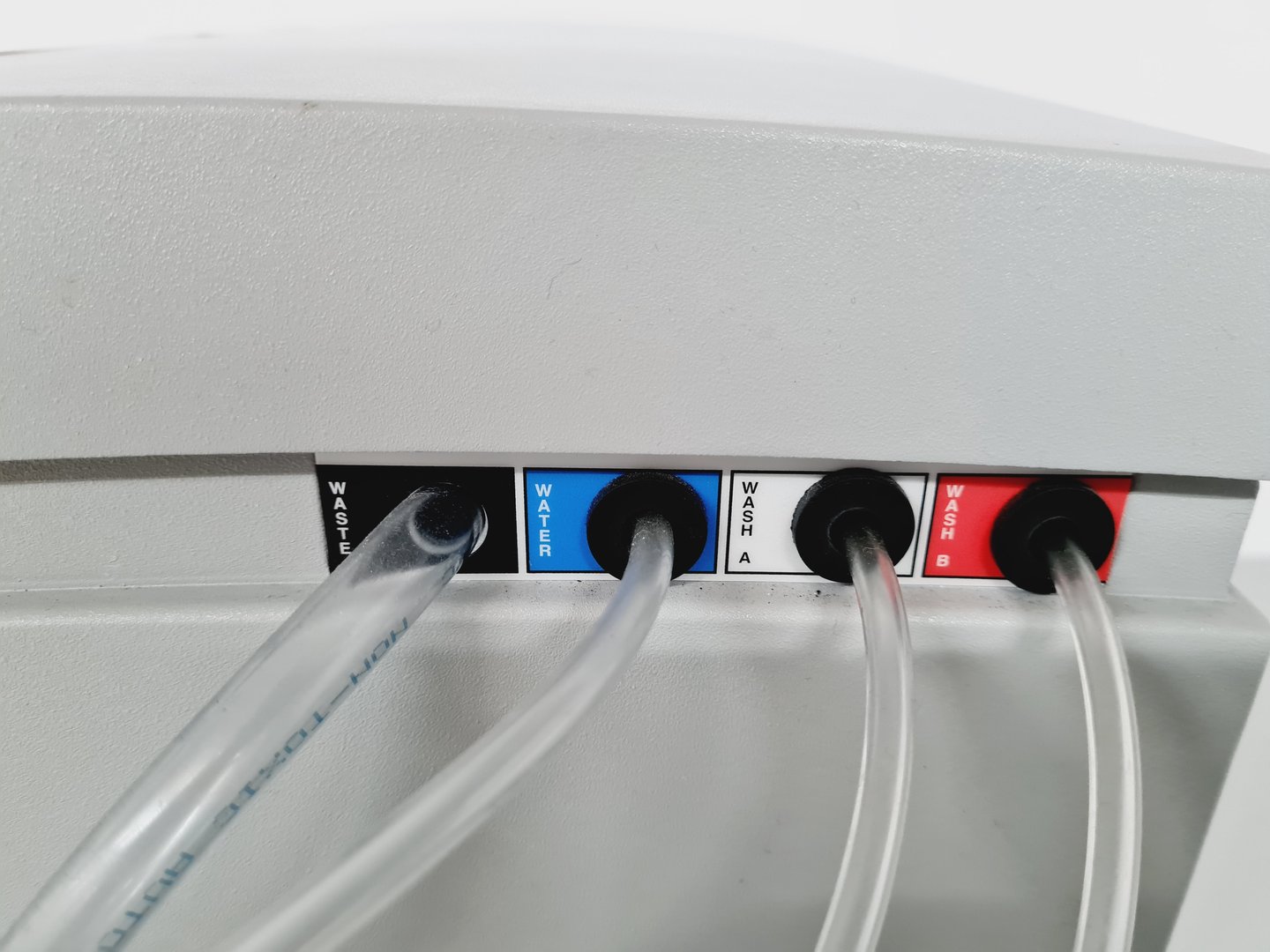 Image of Affymetrix GeneChip Scanner 3000 System with Affymetrix Fluidics Station 450 Lab