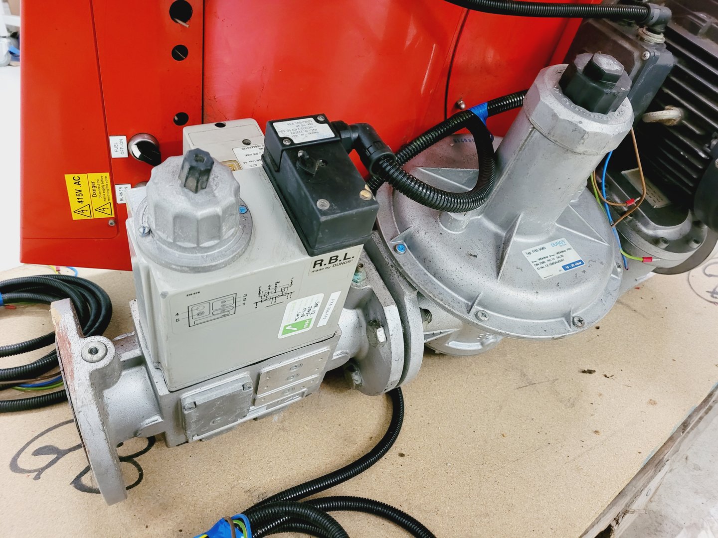 Image of Limpsfield LPN3/2051 Natural Gas Burner 2051 KW/hr with Dungs Gas Valve Train