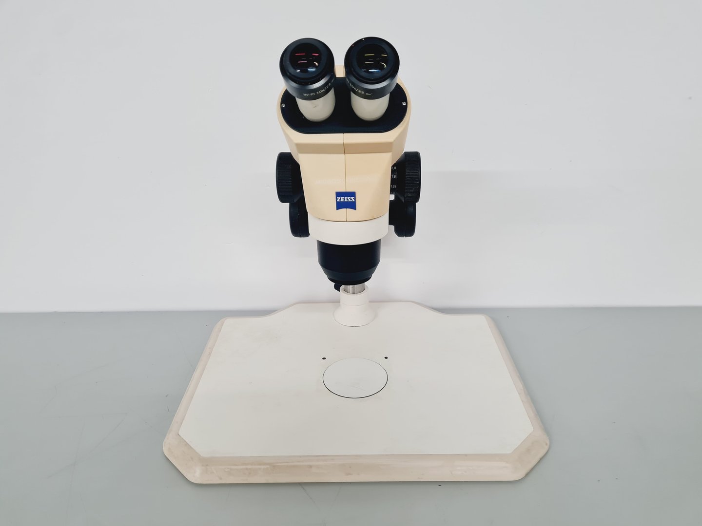 Image of ZEISS Stemi 2000 Stereo Microscope Lab