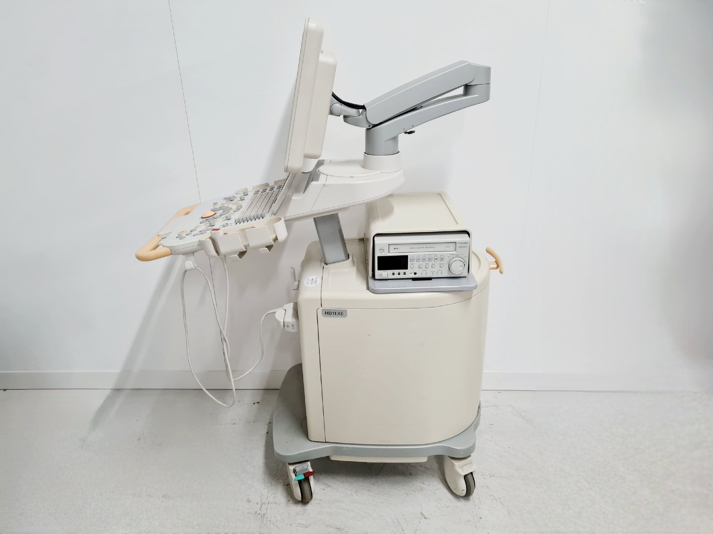 Image of Philips HD11 XE Ultrasound System Lab