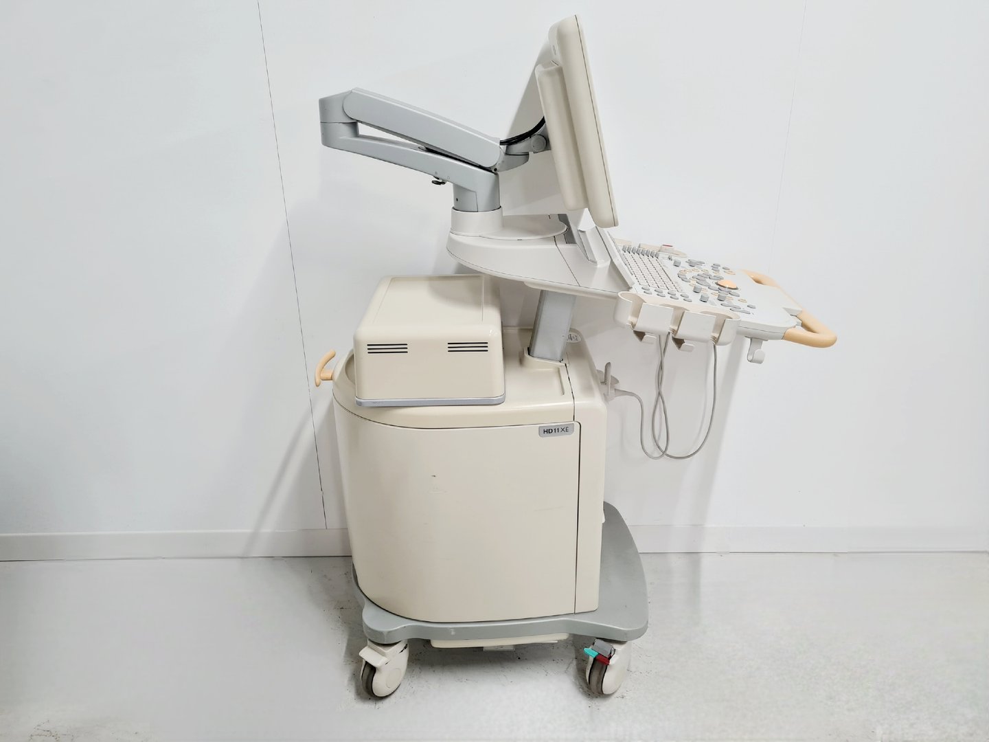 Image of Philips HD11 XE Ultrasound System Lab