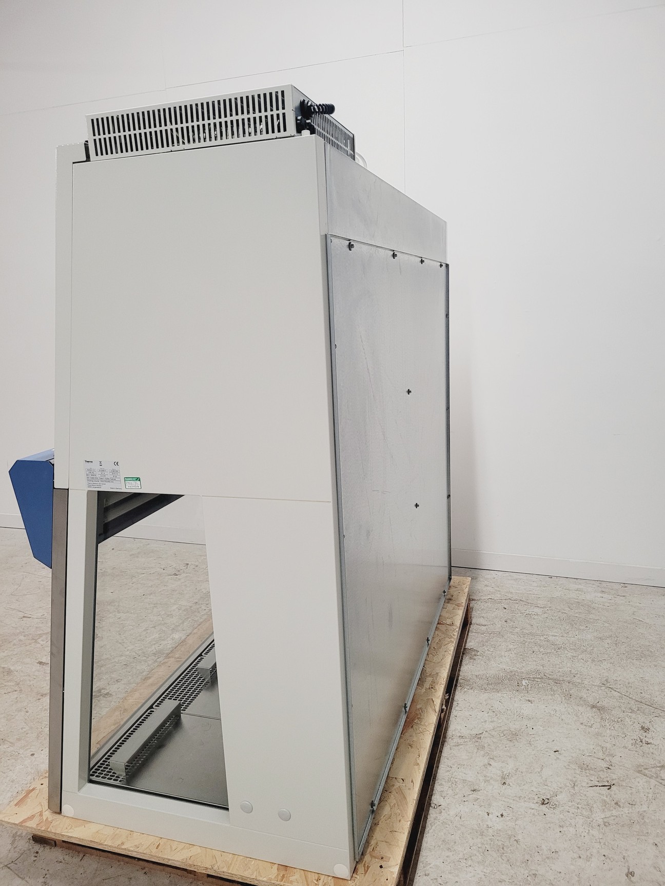 Image of Thermo Scientific Safe 2020 Safety Cabinet Type S2020 1.5 With Stand