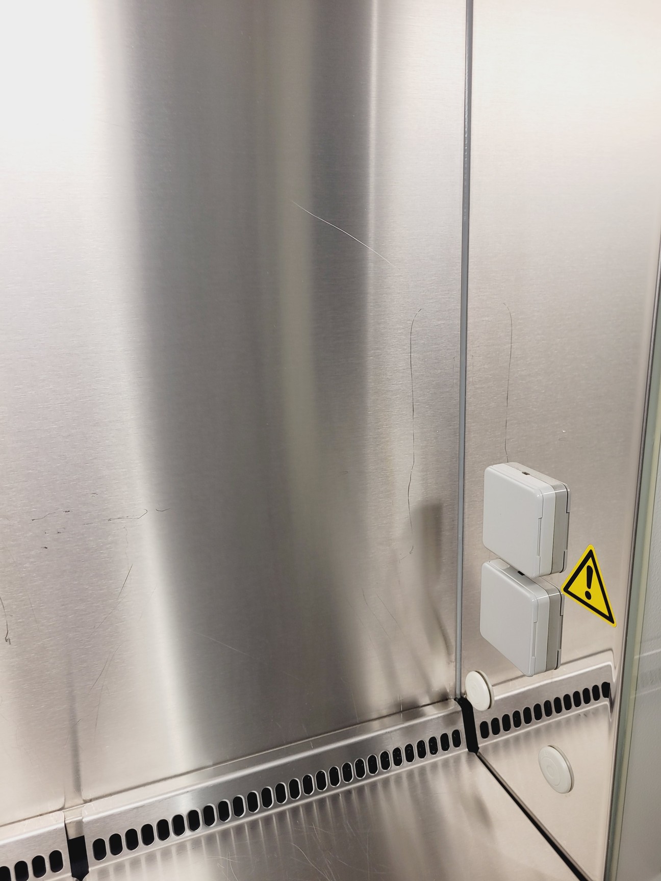 Image of Thermo Scientific Safe 2020 Safety Cabinet Type S2020 1.5 With Stand