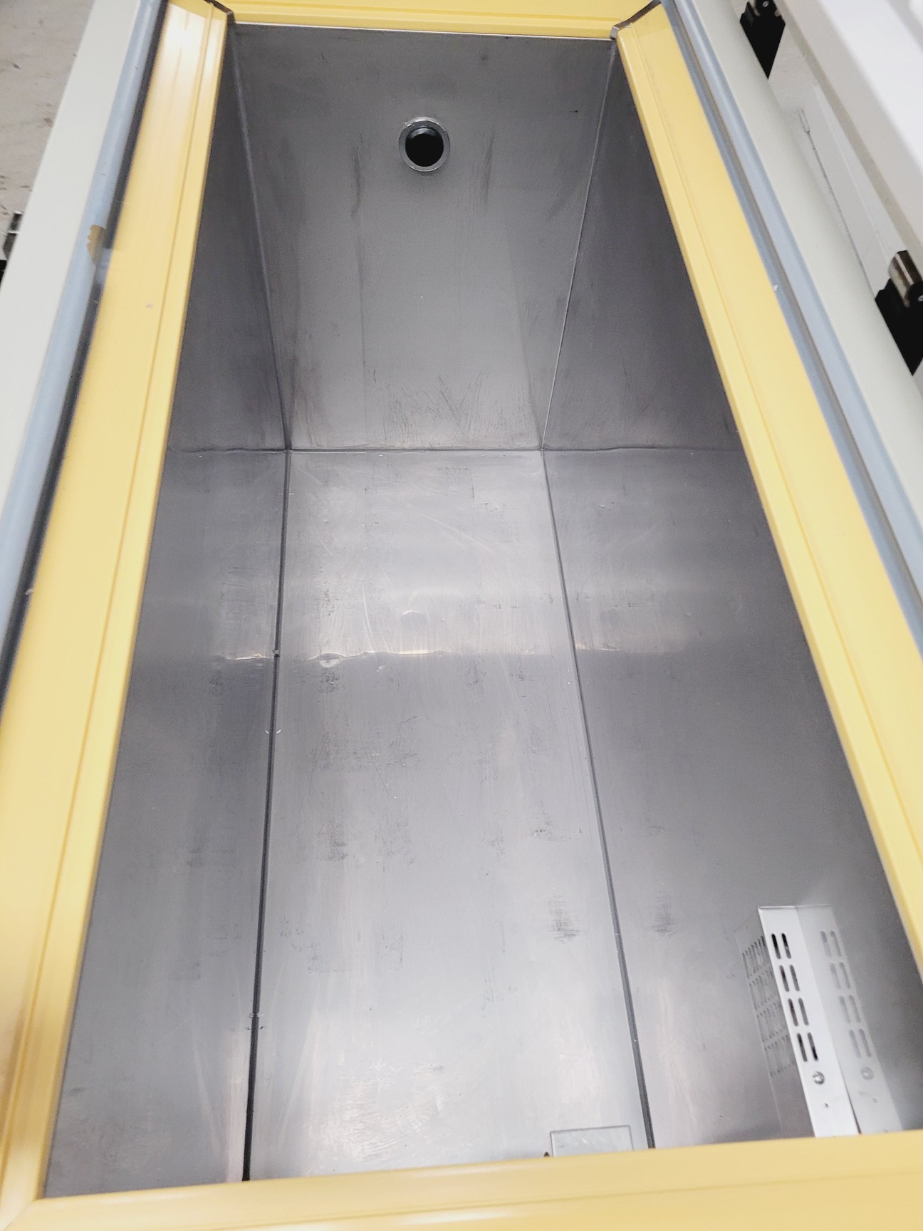 Image of Sanyo MDF-593 Ultra Low Temperature Chest Freezer ULT 487 Litres Lab