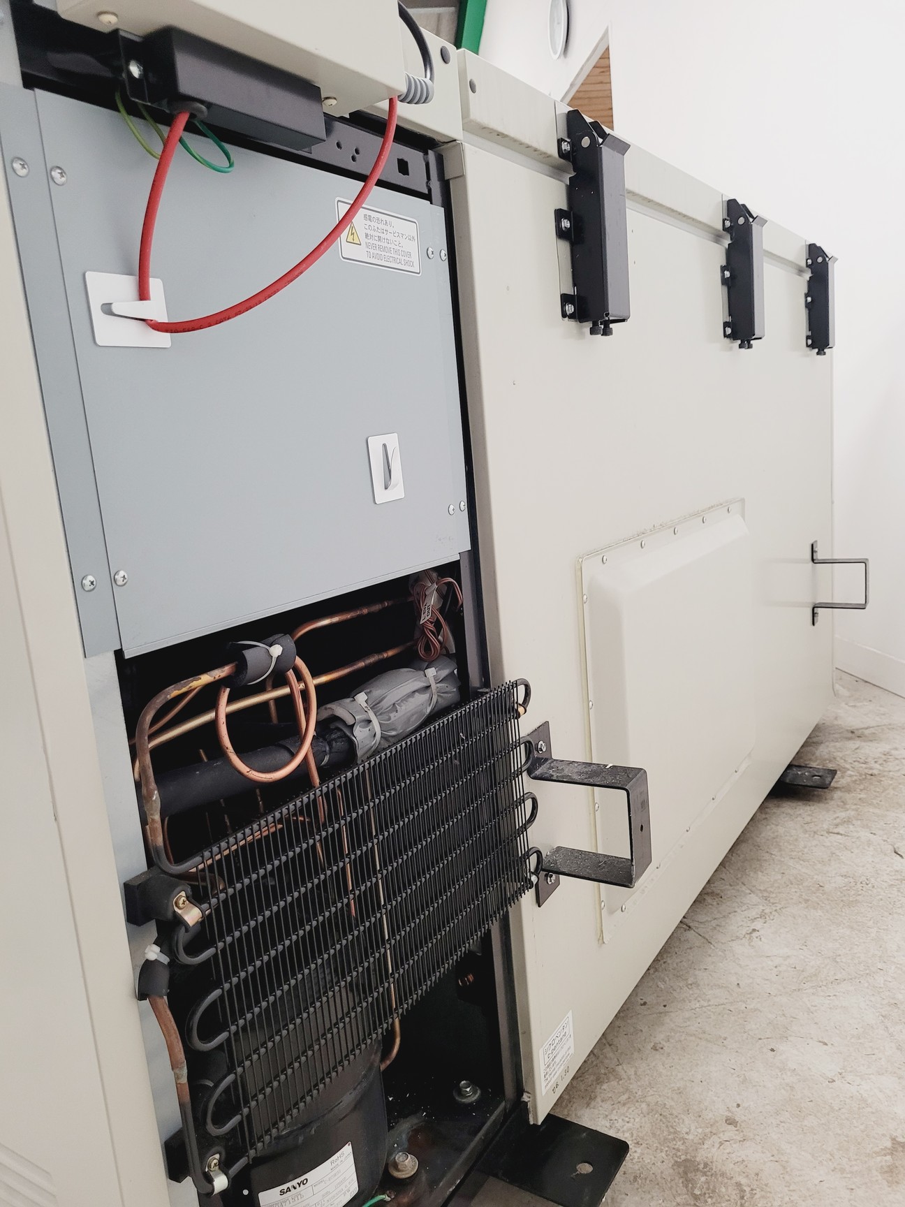 Image of Sanyo MDF-593 Ultra Low Temperature Chest Freezer ULT 487 Litres Lab