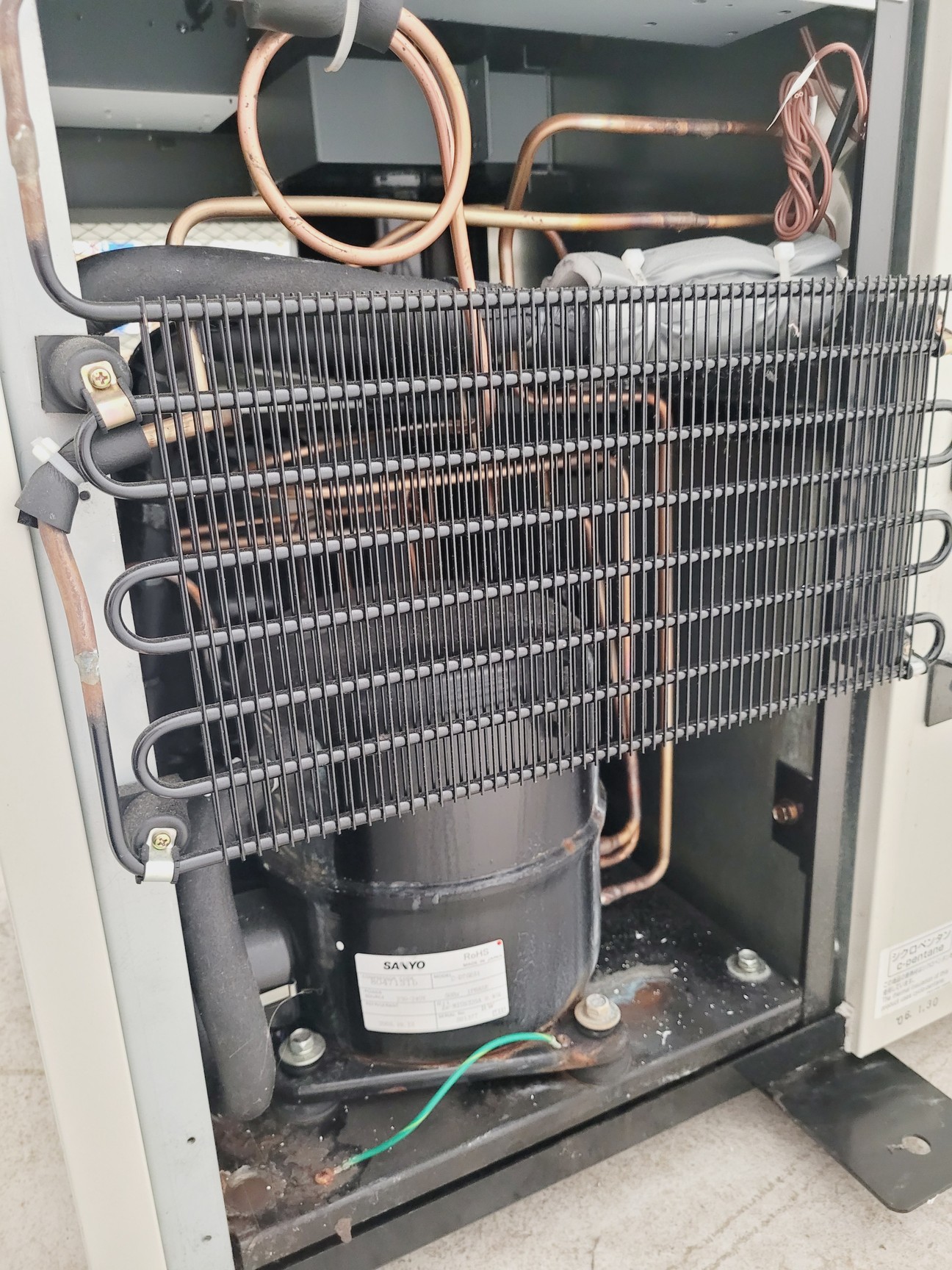 Image of Sanyo MDF-593 Ultra Low Temperature Chest Freezer ULT 487 Litres Lab