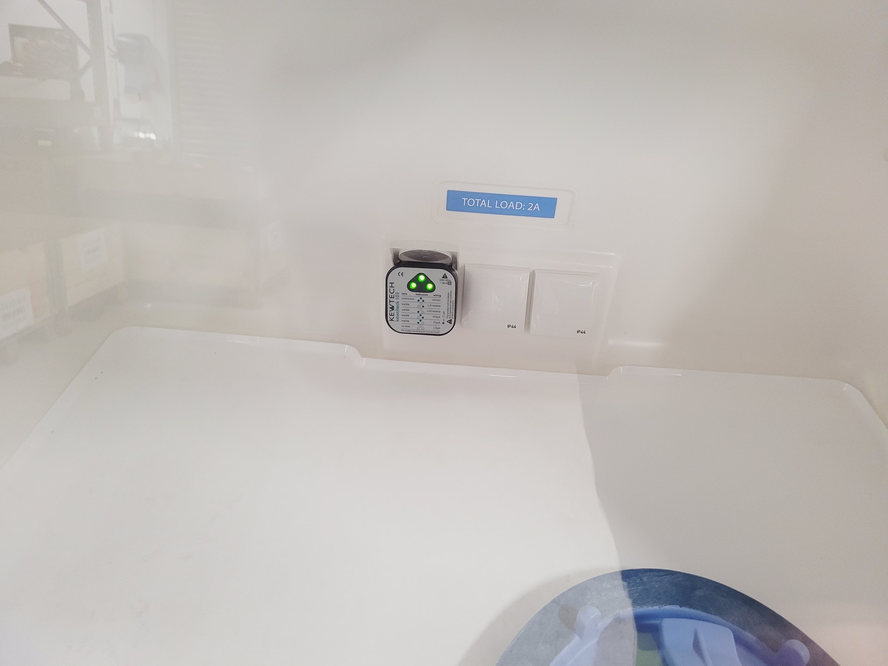 Image of Baker Ruskinn Invivo2 i500 Hypoxia Glovebox Workstation on Trolley Lab