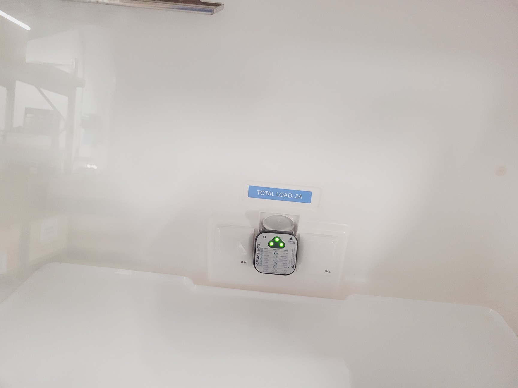 Image of Baker Ruskinn Invivo2 i500 Hypoxia Glovebox Workstation on Trolley Lab