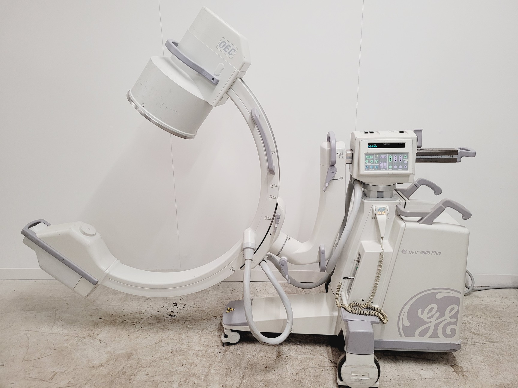Image of GE OEC 9800 Plus C-arm X-ray Unit with 1K x 1K Imaging System Lab