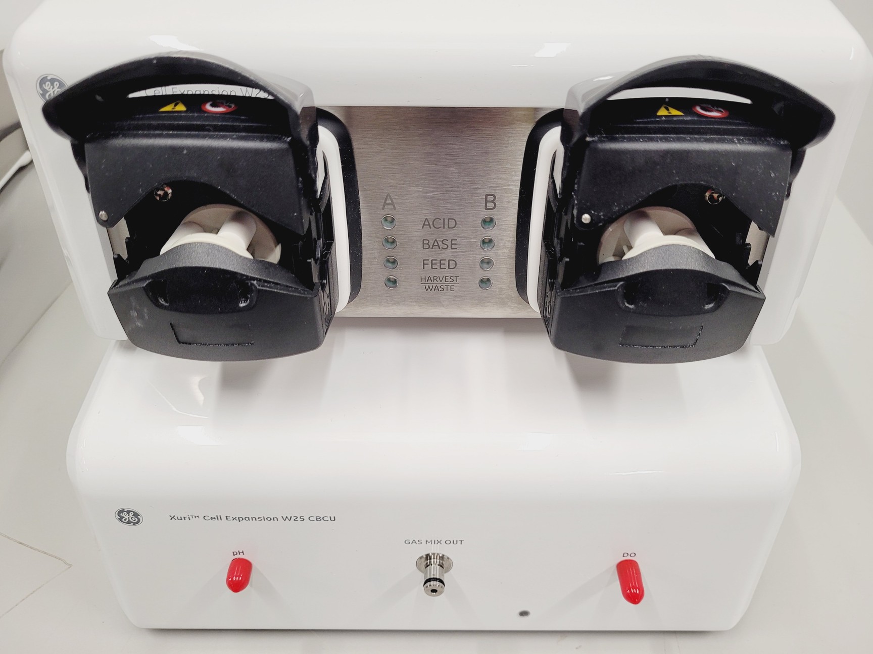 Image of GE Healthcare / Cytiva Xuri Cell Expansion System W25 Lab