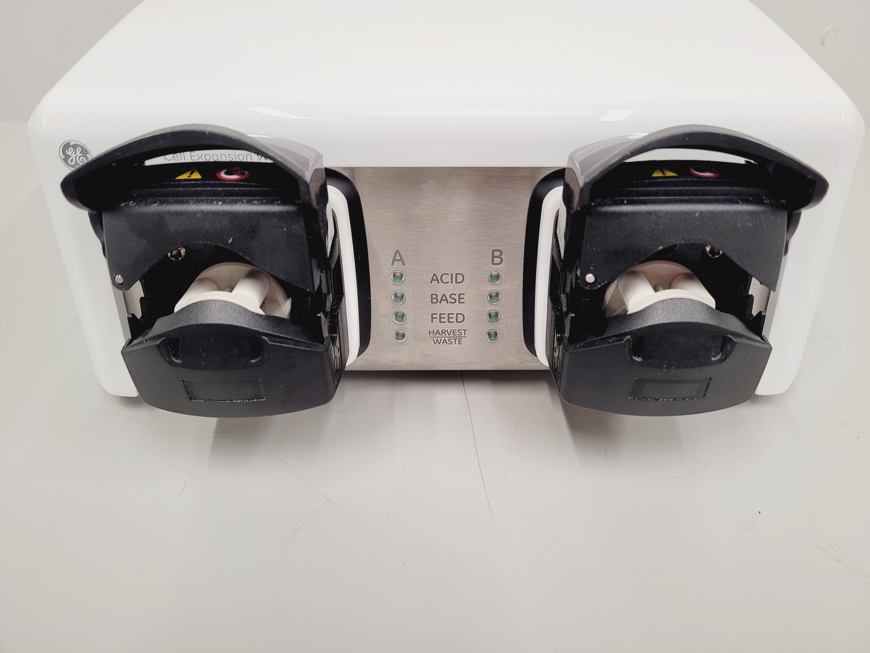 Image of GE Healthcare / Cytiva Model Xuri Cell Expansion System W25 Lab