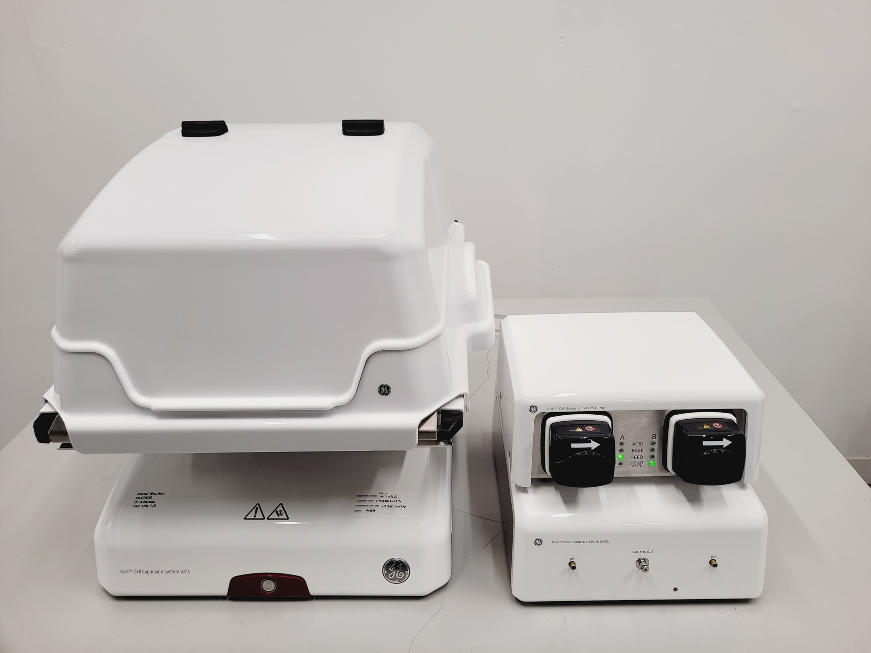 Image of GE Healthcare / Cytiva Model Xuri Cell Expansion System W25 Lab