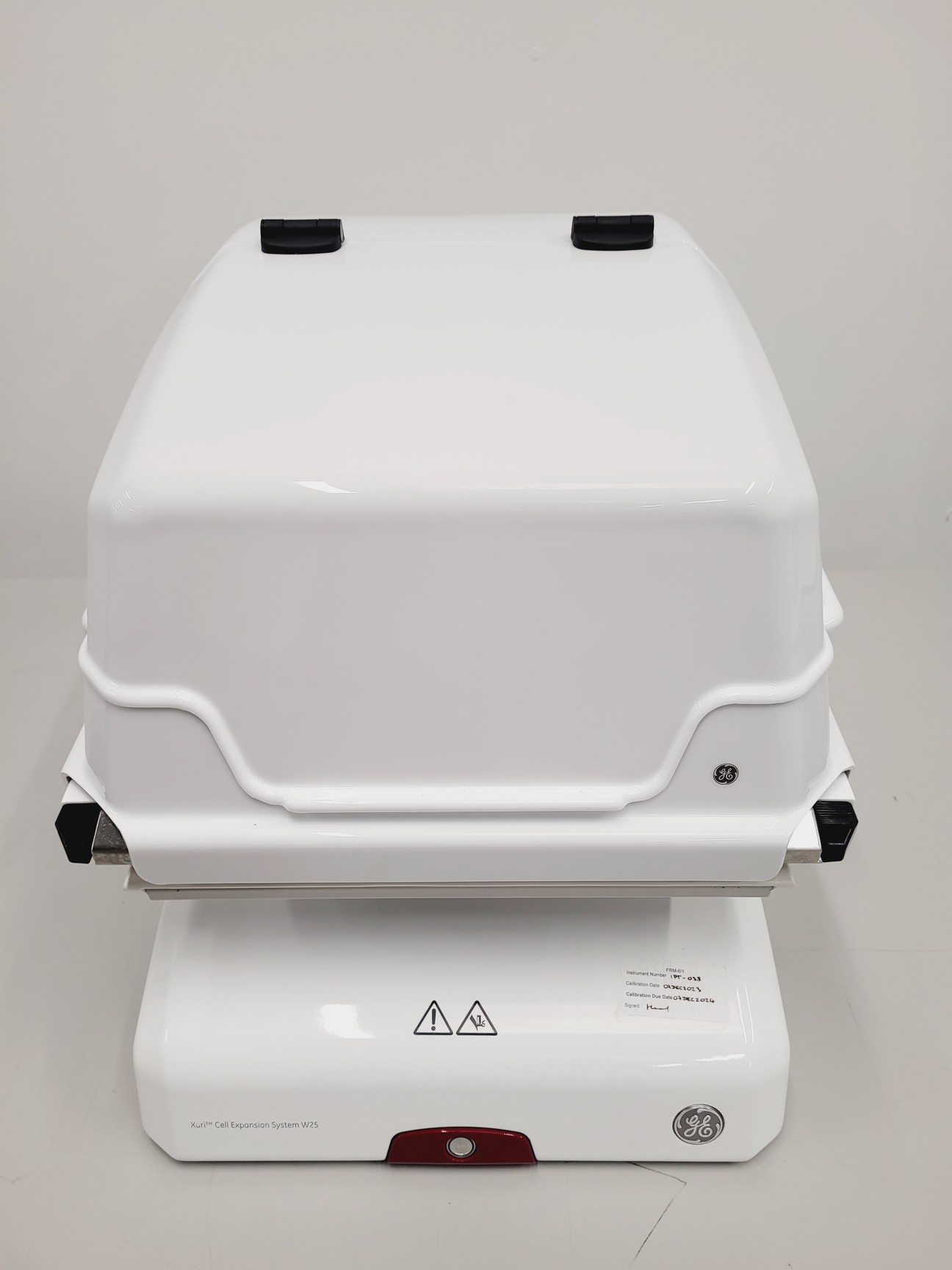 Image of GE Healthcare / Cytiva Xuri Cell Expansion System Model W25 Lab