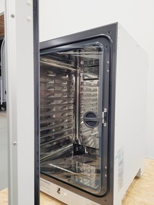 Thumbnail image of PHCBI CO2 Incubator Model MCO-170AICD-PE With Tray and Shelves Lab