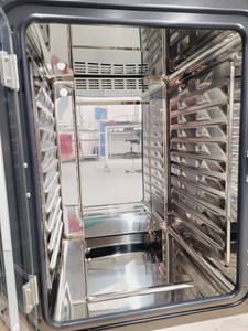 Thumbnail image of PHCBI CO2 Incubator Model MCO-170AICD-PE With Tray and Shelves Lab