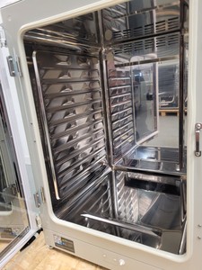 Thumbnail image of PHCBI CO2 Incubator Model MCO-170AICD-PE With Shelving And Tray Lab