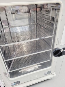 Thumbnail image of PHCBI CO2 Incubator Model Type MCO-170AICD-PE With Shelving And Tray Lab