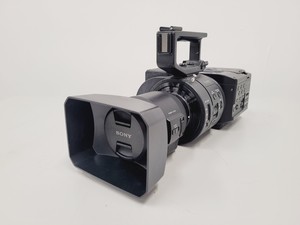 Thumbnail image of Sony NEX-FS700R Exmor Super 35 CMOS Sensor Camcorder Kit Slow Motion