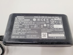Thumbnail image of Sony NEX FS700R Exmor Super 35 CMOS Sensor Camcorder Kit Slow Motion Lab