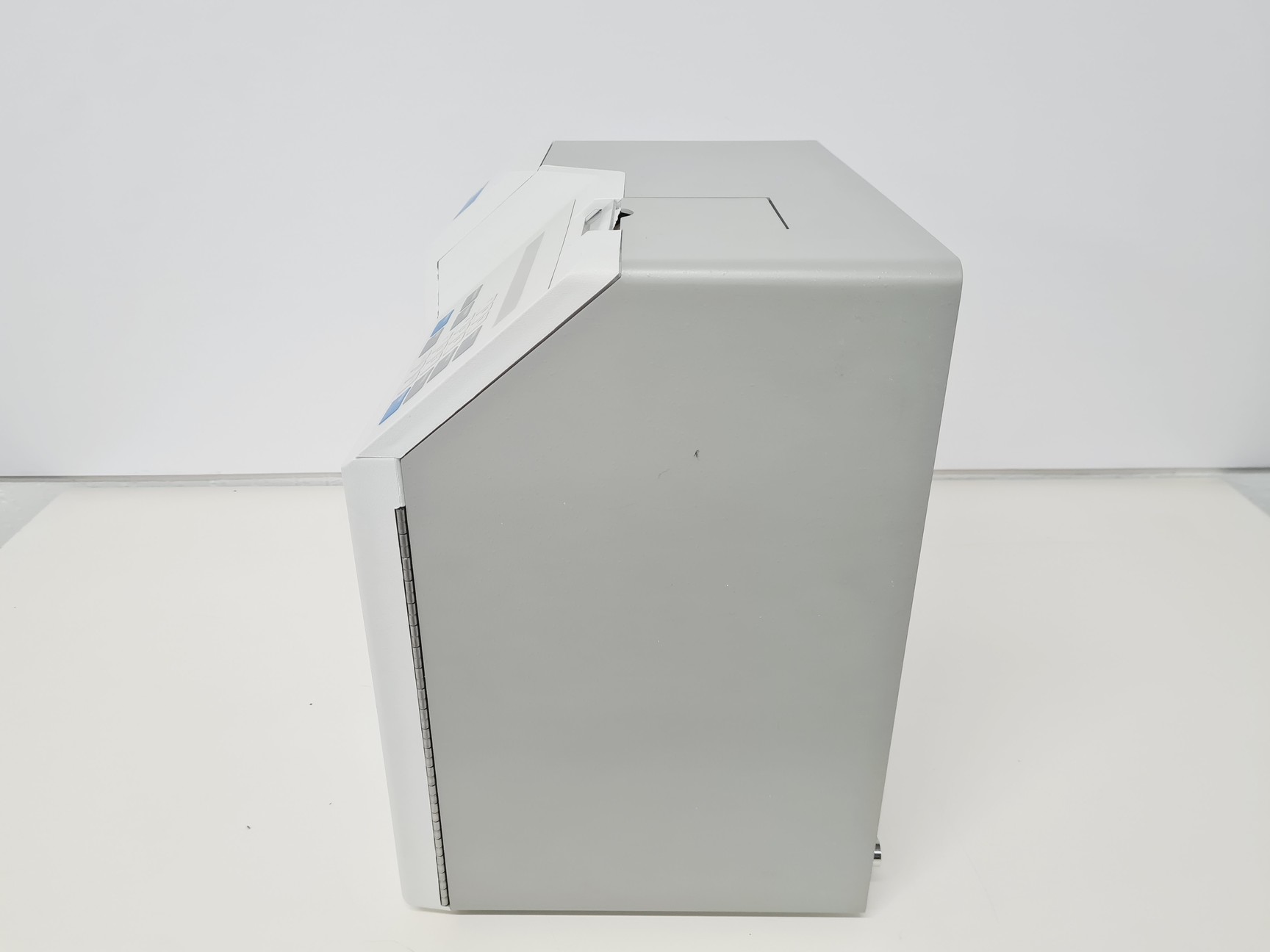 Image of YSI 2300 STAT Plus Lactate Glucose Analyzer 2300D Lab