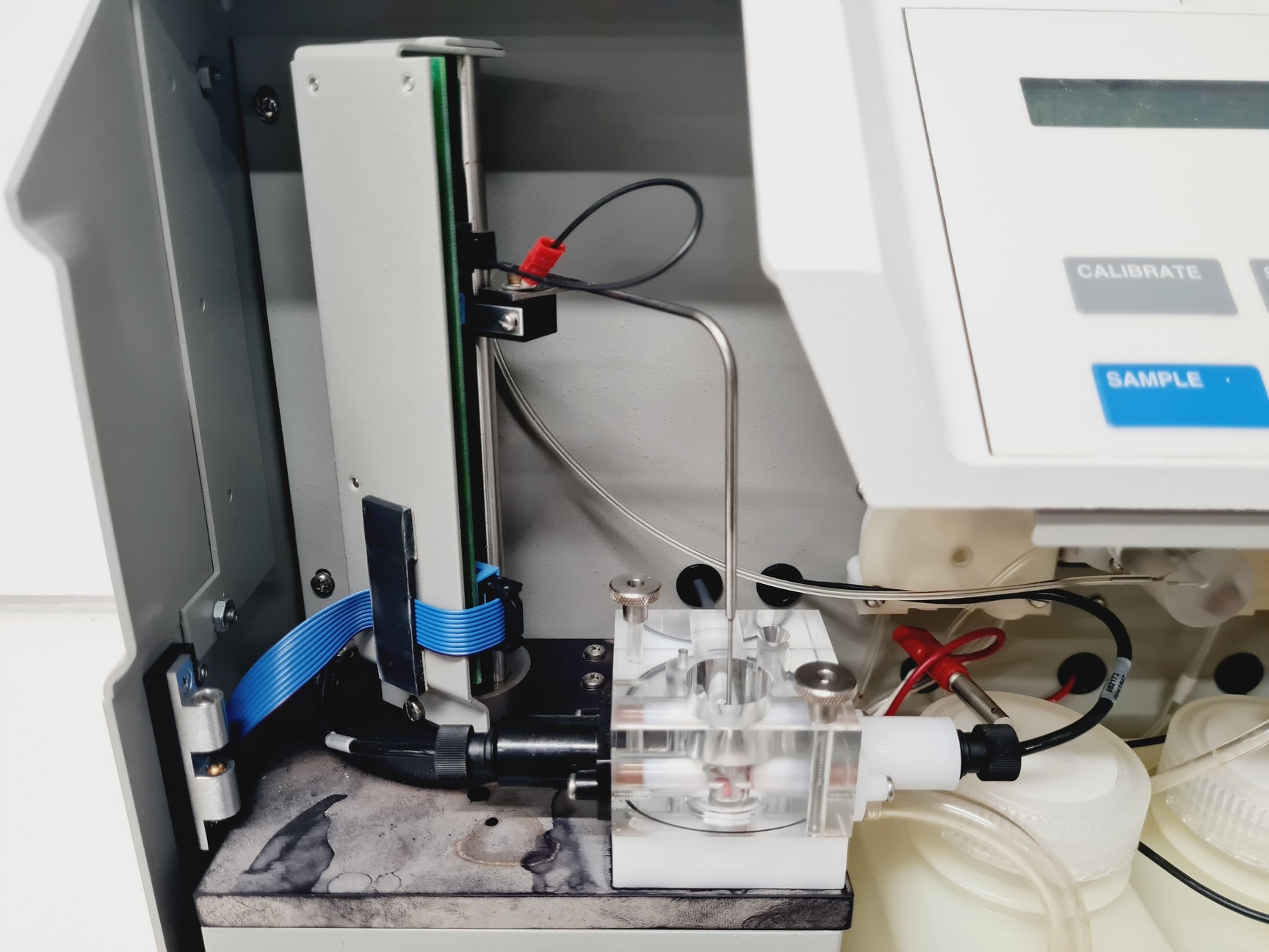 Image of YSI 2300 STAT Plus Lactate Glucose Analyzer 2300D Lab